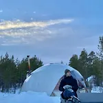 Private Jacuzzi Igloo Bedroom In Aurora Lounge With Shared Sauna And Pet Friendly * Rovaniemi