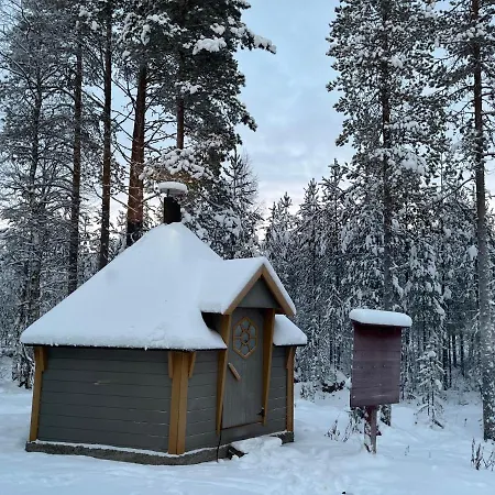 Private Jacuzzi Igloo Bedroom In Aurora Lounge With Shared Sauna And Pet Friendly Luxury tent Rovaniemi