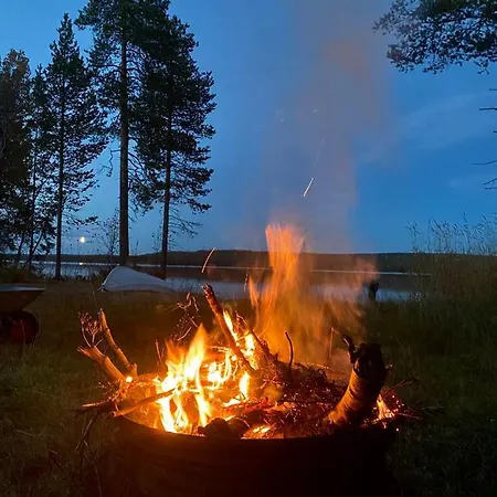 Private Jacuzzi Igloo Bedroom In Aurora Lounge With Shared Sauna And Pet Friendly