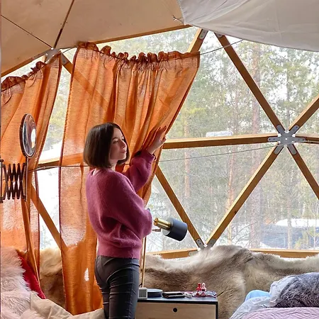 Private Jacuzzi Igloo Bedroom In Aurora Lounge With Shared Sauna And Pet Friendly Luksusowy namiot Rovaniemi
