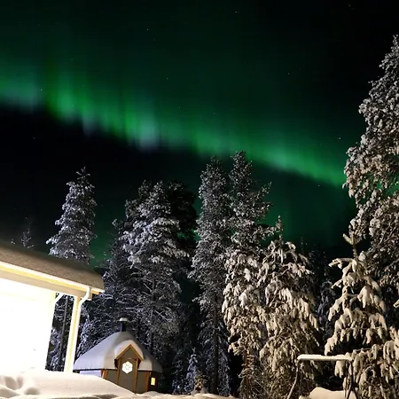 Private Jacuzzi Igloo Bedroom In Aurora Lounge With Shared Sauna And Pet Friendly Luksustelt Rovaniemi