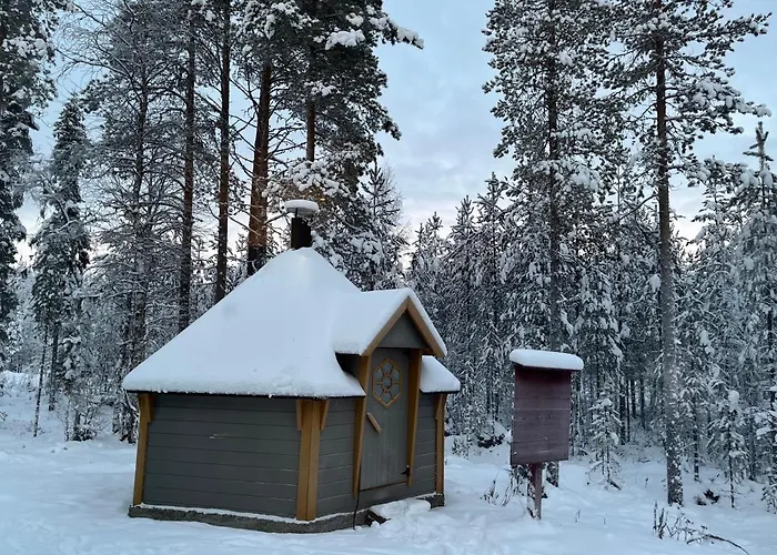 Private Jacuzzi Igloo Bedroom In Aurora Lounge With Shared Sauna And Pet Friendly Luksustelt Rovaniemi