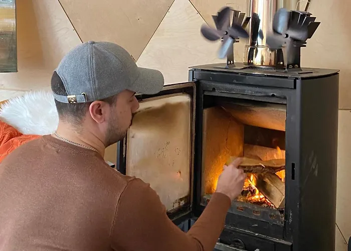 Private Jacuzzi Igloo Bedroom In Aurora Lounge With Shared Sauna And Pet Friendly Luksustelt